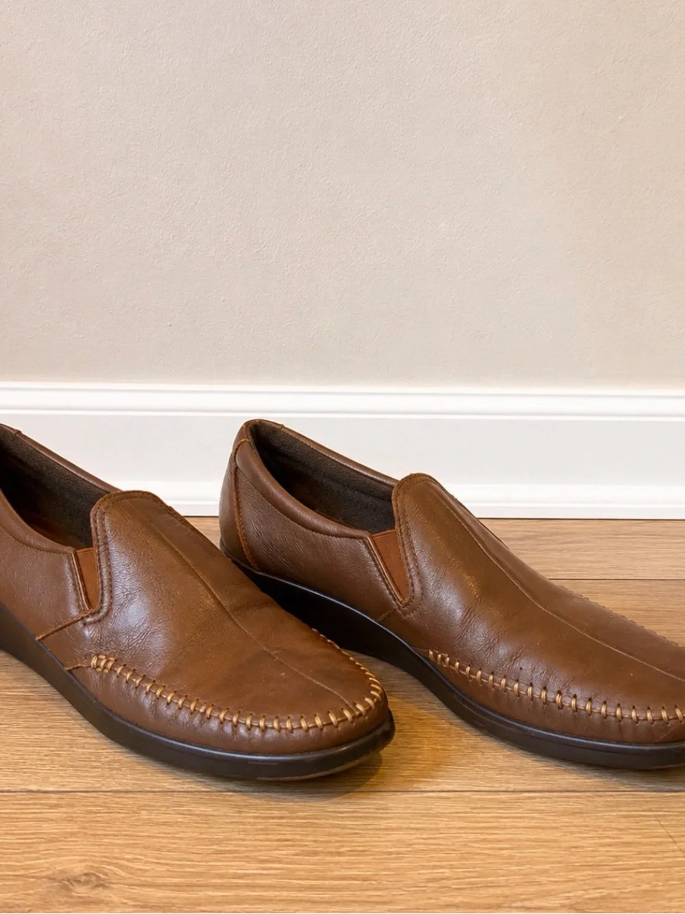 SAS  Brown Leather Slip-On Loafers